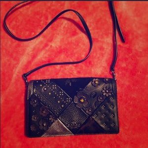 Coach crossbody purse 8”x 4 3/4” x 1 1/2”